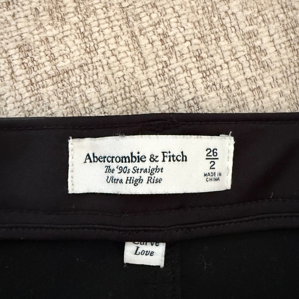 Abercrombie Curve Love High Rise 90’s Straight Vegan Leather Pants - Picture 4 of 5